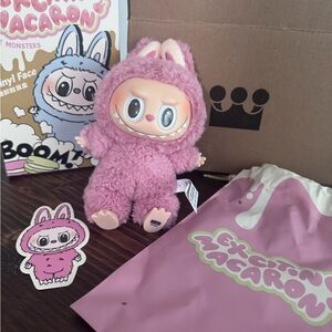 Labubu Lychee Berry BRAND NEW AND AUTHENTIC 💗